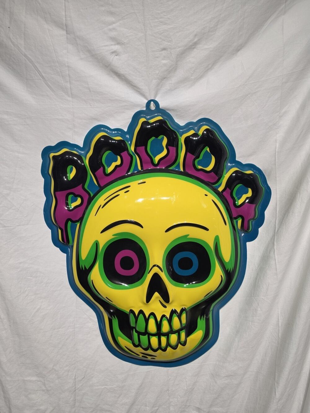 Hyde & Eek 26 3/4 "Sugar Skull Boo Wall Decor Hanging Sign Retro-Style Halloween